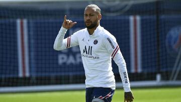 Imagen de Neymar en pleno entrenamiento del Paris Saint-Germain.