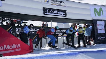 Lucas Eguibar, Laro Herrero y Regino Hern&aacute;ndez, en la prueba de la Copa del Mundo de Snowboard en La Molina.