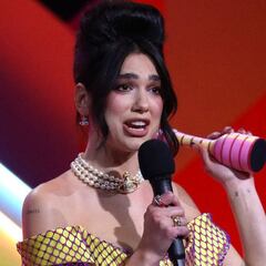 Dua Lipa arrasa en los Premios BRITs con su discurso en favor de los sanitarios