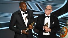 HOLLYWOOD, CA - MARCH 04: Filmmakers Kobe Bryant (L) and Glen Keane accept Best Animated Short Film for &#039;Dear Basketball&#039; onstage during the 90th Annual Academy Awards at the Dolby Theatre at Hollywood &amp; Highland Center on March 4, 2018 in H