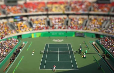 Murray scampers through to the Third Round