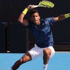 Evans y Auger-Aliassime sacan el rodillo para citarse en la final