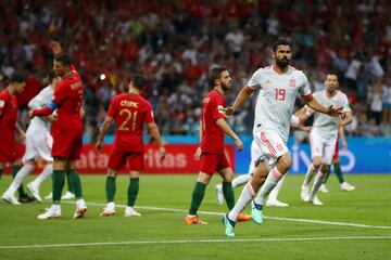 2-2. Diego Costa celebró el gol del empate.