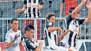 <b>DESILUSIÓN. </b>Los jugadores comienzan a mostrarse crispados con los resultados del equipo.