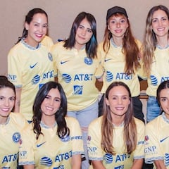 Famosas se reúnen con el equipo femenil de América