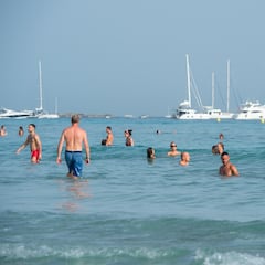 Qué es el Efecto Foëhn, el motivo por el que el agua de la playa está fría aunque fuera haga calor