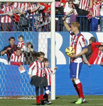 Presentación multitudinaria de Torres