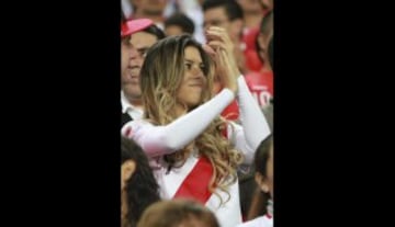 Las bellas hinchas se adueñan de las Eliminatorias