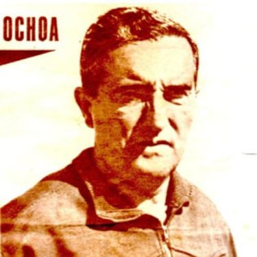 Jugador del Real Madrid durante la temporada 1943-44 y del Valencia la temporada 1934-35.