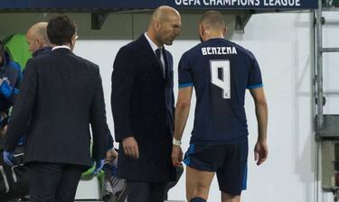 Karim Benzema limped out of Real Madrid - Wolfsburg