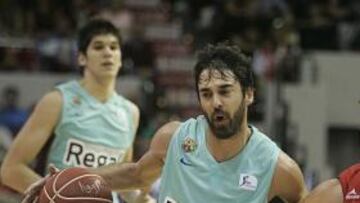 <b>MAL DÍA. </b>Navarro, perseguido por Stefansson, no estuvo acertado.