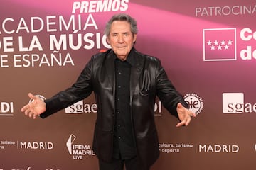 Miguel R¨ªos en la alfombra roja de los Premios de la Academia de la M¨²sica de Espa?a.