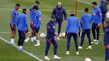 Simeone ya prueba un once para Mánchester repleto de bajas