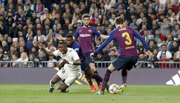 ¡¡Posible penalti de Semedo sobre Vinicius!! El colegiado no ha señalado nada en la acción.