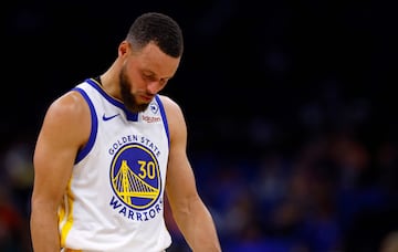 ORLANDO, FLORIDA - MARCH 27: Stephen Curry #30 of the Golden State Warriors looks on during a game against the Orlando Magic at Kia Center on March 27, 2024 in Orlando, Florida. NOTE TO USER: User expressly acknowledges and agrees that, by downloading and or using this photograph, User is consenting to the terms and conditions of the Getty Images License Agreement.   Mike Ehrmann/Getty Images/AFP (Photo by Mike Ehrmann / GETTY IMAGES NORTH AMERICA / Getty Images via AFP)