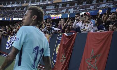 Neymar tells Barça teammates he will leave club - reports