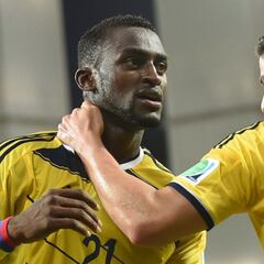 Compañeros de Jackson Martínez lo despiden