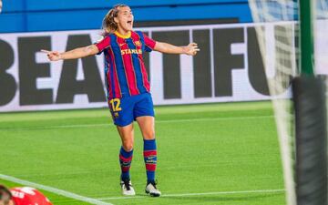 Patri Guijarro celebra un gol con el Barça.