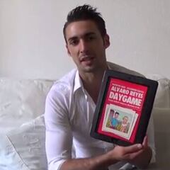 Álvaro Reyes pide 30.000€ a la mujer que pidió el cierre de su web