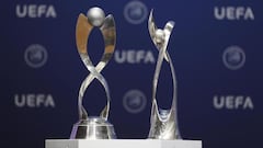 Los trofeos de las Eurocopas Sub-17 y Sub-19.