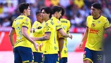 Israel Reyes, Victor Davila, Miguel Vazquez of America during the 14th round match between Pachuca and America as part of the Liga BBVA MX, Torneo Clausura 2025 at Hidalgo Stadium, on April 05, 2025 in Pachuca, Hidalgo, Mexico.