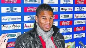 <b>EN BUENA FORMA. </b>Eliseu, en la sala de prensa de La Rosaleda.