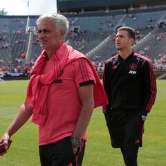 Mou: "Di al club 5 nombres hace meses y no ha llegado ninguno"