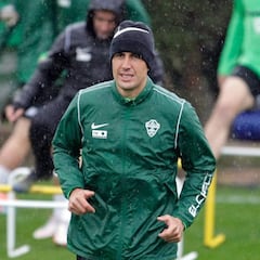 Roco: "Se verá un Elche luchador, ordenado, intenso y agresivo"