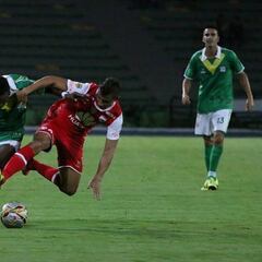 Rufai 'Zapata' peca, reza y Santa Fe clasifica por penales