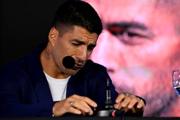 Luis Suárez anunció emocionado que el partido ante Paraguay en Montevideo del viernes será su último con Uruguay. El de Salto es una leyenda. Suma 142 encuentros desde su debut en febrero de 2007 ante Colombia y  con 69 goles es el máximo goleador histórico. Ha participado en cuatro Mundiales y en seis Copas América.