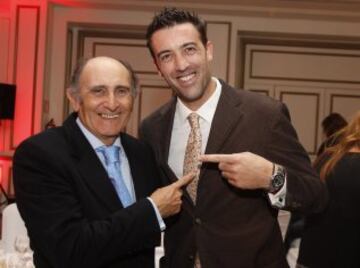 Premios AS 2014. El ex-jugador del Real Madrid Jos¨¦ Martinez 'Pirri' junto con el tirador de esgrima Jos¨¦ Luis Abajo 'Pirri'.