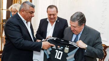 Presidente de la AFA lamenta las críticas a la albiceleste