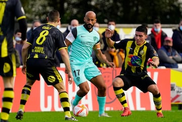 Mikel Rico fue el capitán del Huesca en el partido de Copa ante el Cayón.