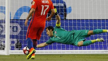 Chile cae sin apelación ante Argentina en el debut copero