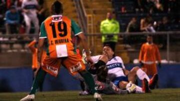 José Luis Muñoz anota su gol en el último duelo entre la UC y Cobresal en San Carlos. Fue el 31-08-2013 y 3-0 ganaron los cruzados.