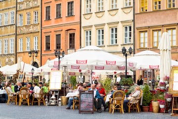 Con 105 litros por persona al año los polacos se encuentran en el cuarto lugar de la lista. Las cervezas polacas como Zywiec, Tyskie y Okocim son muy populares. Con numerosos festivales de cerveza y una creciente comunidad de cerveceros artesanales la cultura de la cerveza en Polonia está en aumento constante.