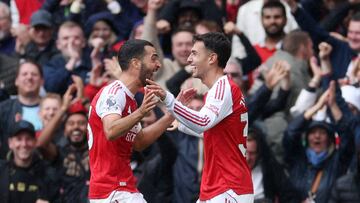 Merino y Zubimendi celebran un gol con el Arsenal.