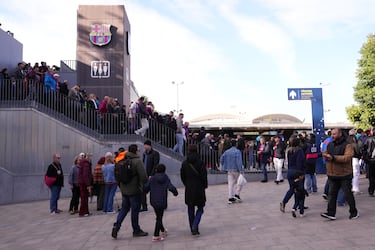 La afición llega al estadio por primera vez desde su cierre por remodelación.
