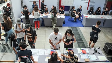 Sueldos sobre los $3.000.000 para carreras online: conoce listado completo