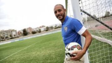 Nordin Amrabat, posando para AS en el Ciudad de M&aacute;laga.