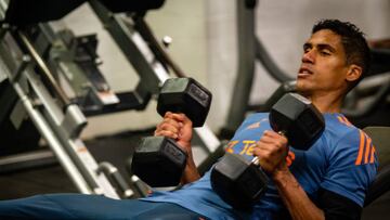 PERTH, AUSTRALIA - JULY 21: (EXCLUSIVE COVERAGE) Raphael Varane of Manchester United in action during a first team training session at the WACA on July 21, 2022 in Perth, Australia. (Photo by Ash Donelon/Manchester United via Getty Images)
