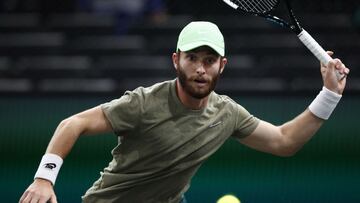 La burbuja de París se tambalea con el positivo de Moutet