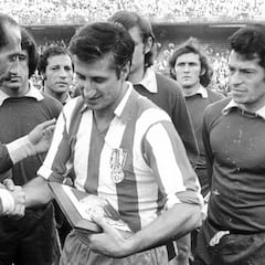 Muere Isacio Calleja, legendario lateral izquierdo del Atlético