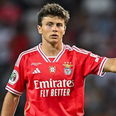 Ofensiva del PSG por Neves