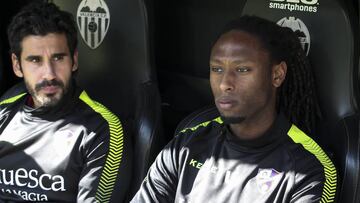 Rub&eacute;n Semedo en el banquillo del Huesca.