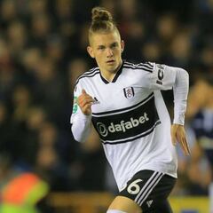 Polémica por el debut de un niño de 15 años con el Fulham