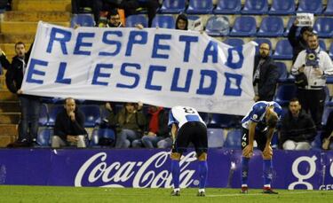 Plantilla y directiva del Hércules salen escoltados del Rico Pérez