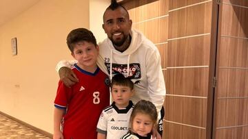“Lo que hizo Vidal con mis hijos no tiene precio; jugué en Colo Colo y él también es mi ídolo”