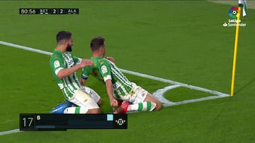 Joaquín y su bonito golazo de cabeza en el Betis-Alavés