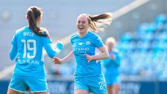 MANCHESTER, ENGLAND - MARCH 20: Manchester City's Keira Walsh celebrates Caroline Weir's goal during the Vitality Women's FA Cup Quarter Final match between Manchester City and Everton at The Academy Stadium on March 20, 2022 in Manchester, England. (Photo by Lynne Cameron - Manchester City/Manchester City FC via Getty Images) 
PUBLICADA 18/01/23 NA MA21 2COL